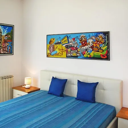 Апартаменты Locazione Turistica Appartamento Zoraide